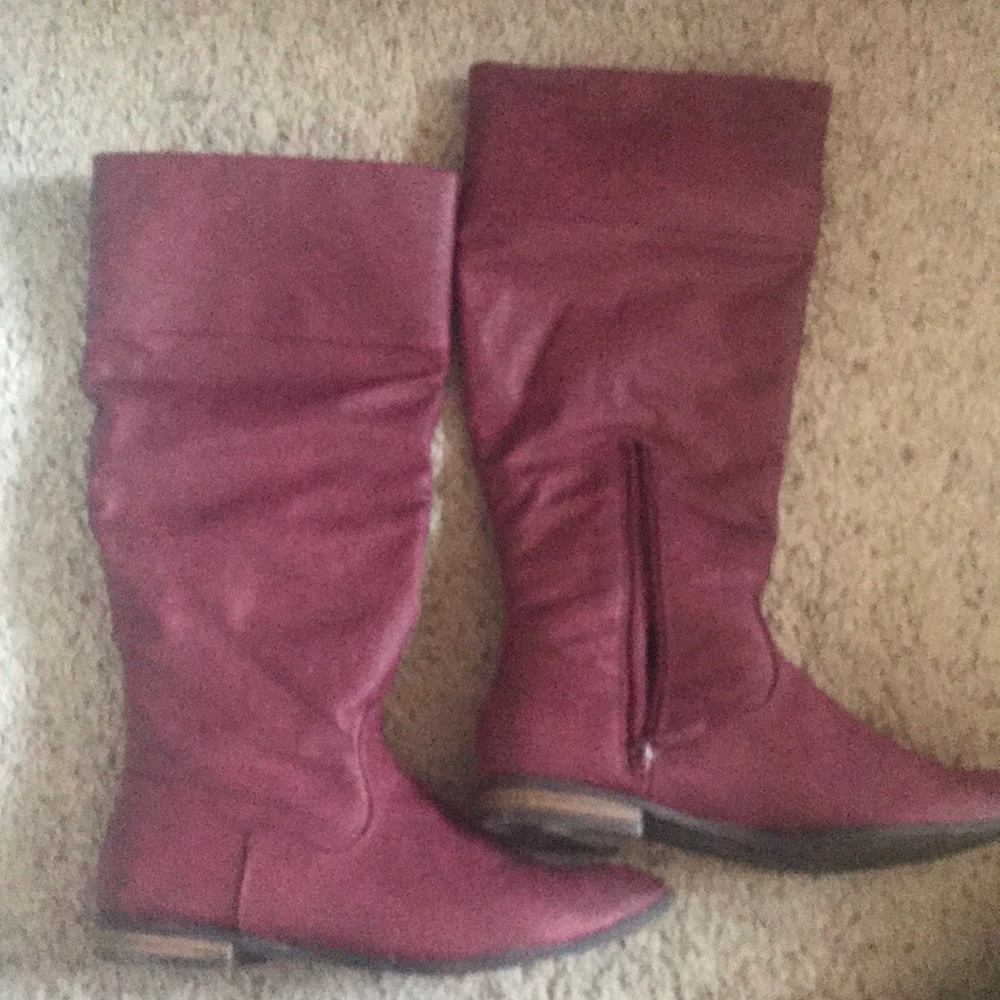 Boots - faux leather. Burgundy